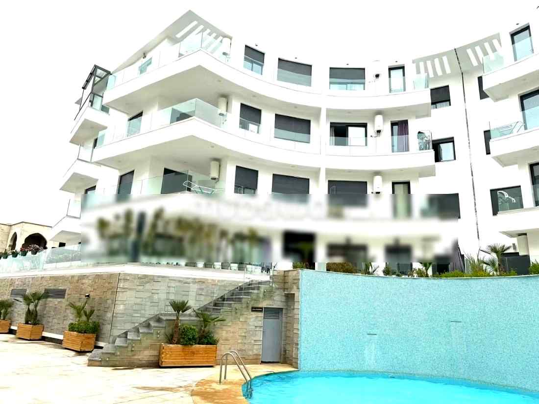 Location saisonnière à Founti. Résidence à 300 mètres de la plage 1 chambre. Places de stationnement et terrasse - Photo 19