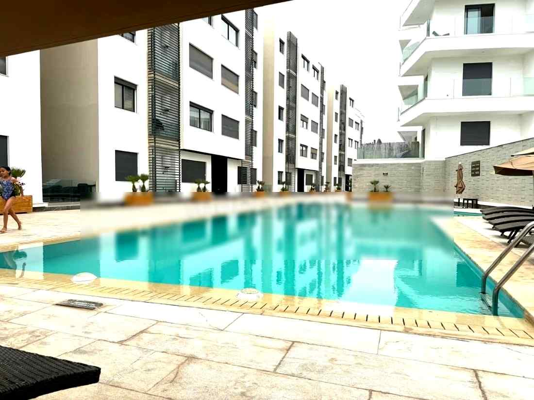 Location saisonnière à Founti. Résidence à 300 mètres de la plage 1 chambre. Places de stationnement et terrasse - Photo 15