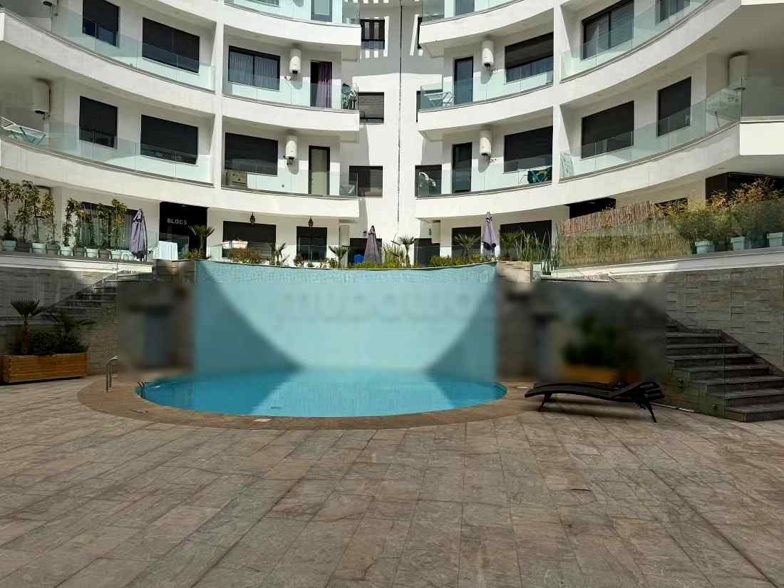 Location saisonnière à Founti. Résidence à 300 mètres de la plage 1 chambre. Places de stationnement et terrasse - Photo 17