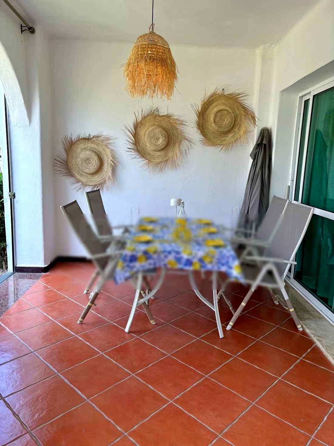 Location d'un appartement à Cabo Negro. Surface de 150 m². Belle terrasse et jardin - Photo 3