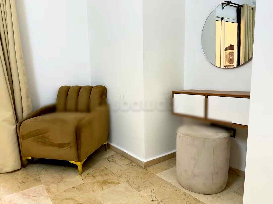 Location saisonnière à Secteur Touristique. 
Superficie 130 m². 
Ascenseur et places de parking - Photo 7