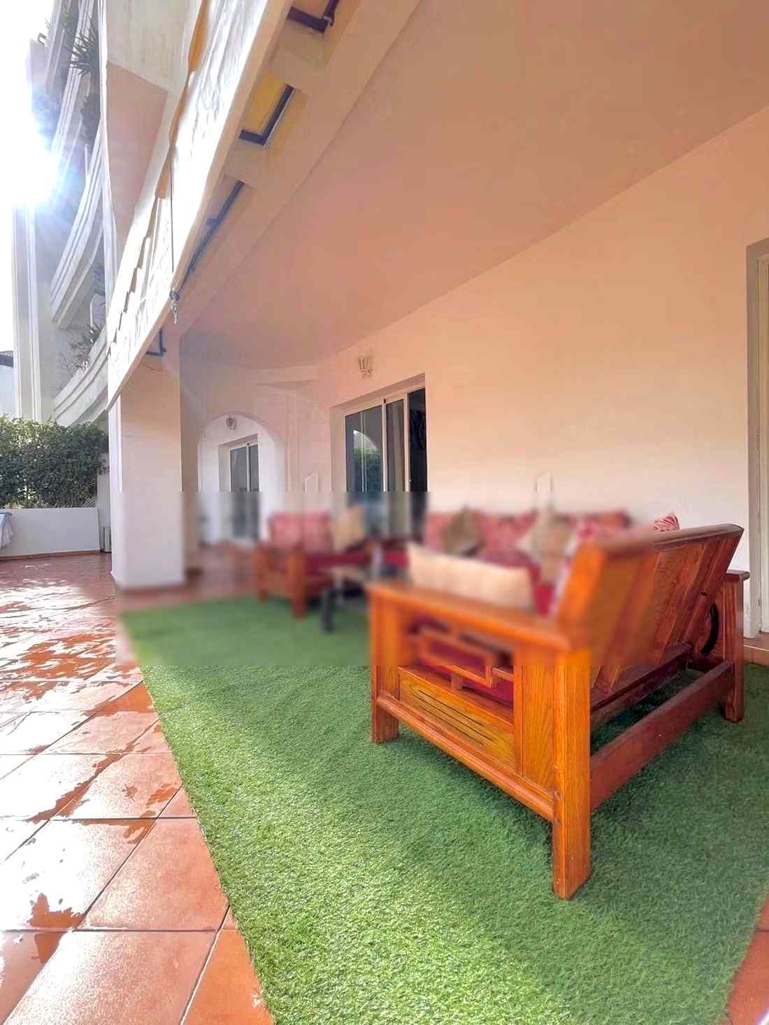 Location saisonnière à Secteur Touristique. 
Superficie 130 m². 
Ascenseur et places de parking - Photo 11