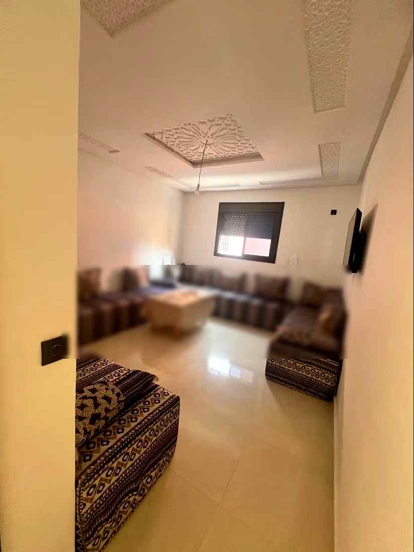 Appartements à louer à Beni Mellal. La superficie totale est de 90 m². Salon marocain et service de sécurité. - Photo 3