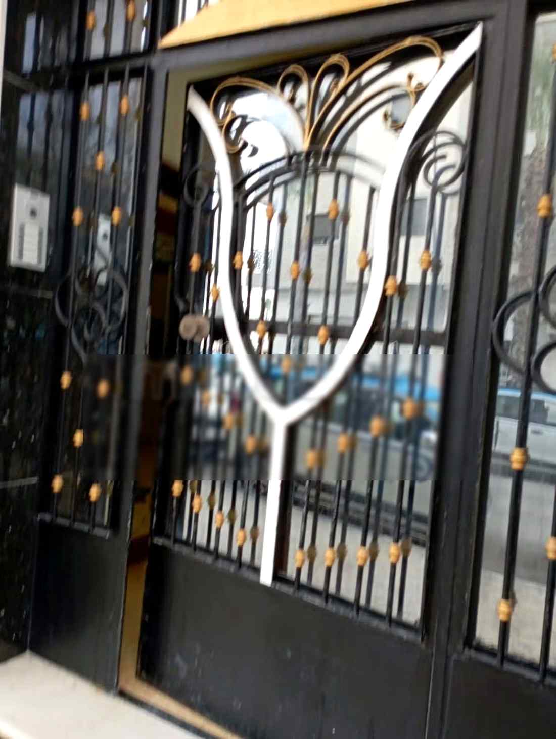 Location d'un appartement à M'Diq. 
Superficie 68 m². 
Salon traditionnel et système d'antenne parabolique - Photo 10