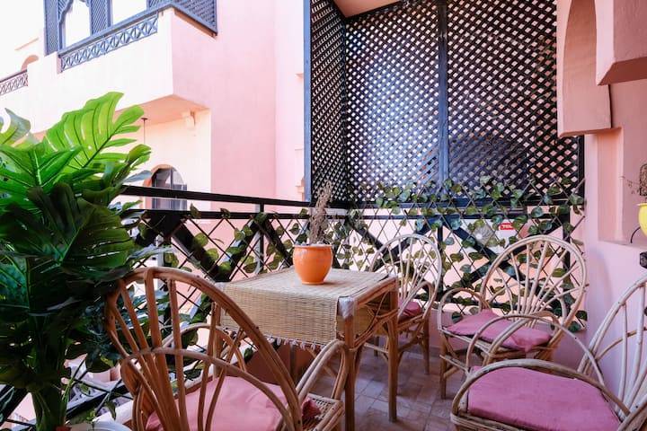 Appartement douillet 2 chambres, Vue sur piscine, Salle de sport, Jardin - Photo 5