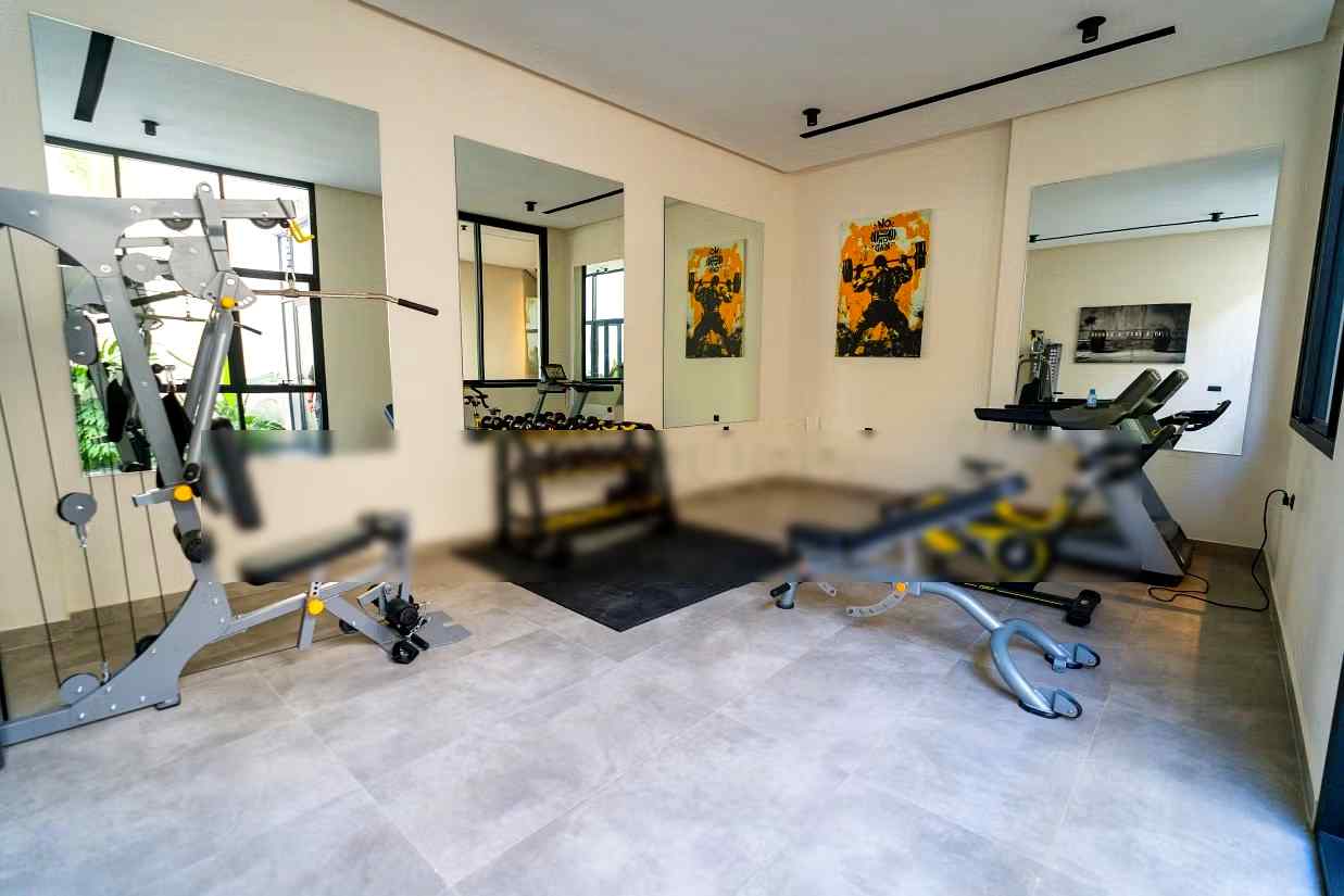Business CFC, & Gym, - Photo 8