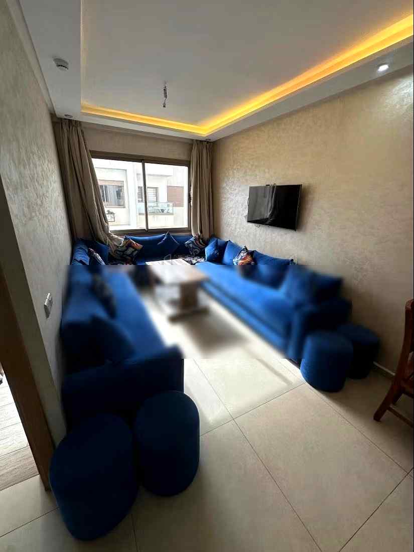 Location d'un appartement en Centre ville. 1 Pièce. Salon Marocain, sécurité - Photo 2