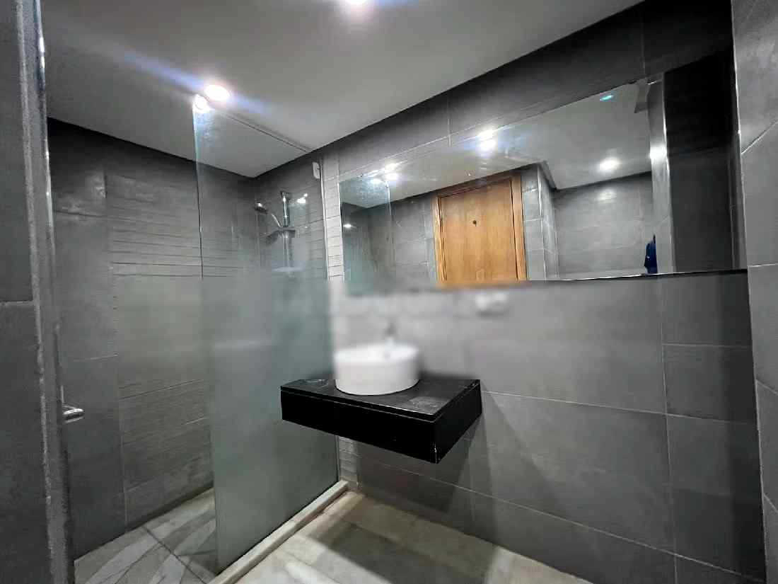 Appartement de vacances à louer à Guéliz. Surface totale 120 m². Places de stationnement et terrasse. - Photo 18