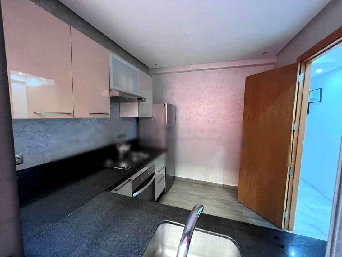Appartement de vacances à louer à Guéliz. Surface totale 120 m². Places de stationnement et terrasse. - Photo 10