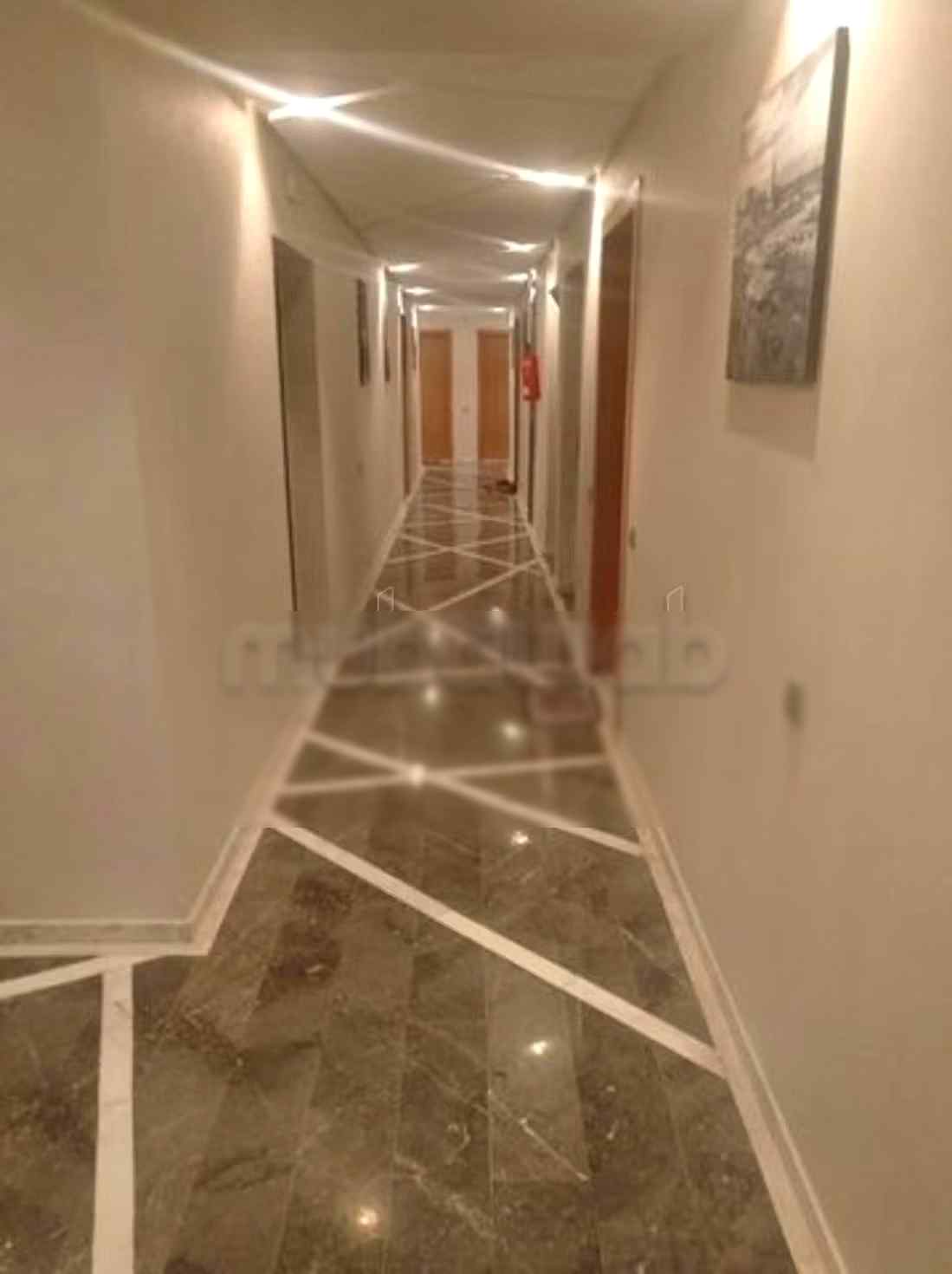 Appartement de vacances à louer à Guéliz. Surface totale 120 m². Places de stationnement et terrasse. - Photo 23