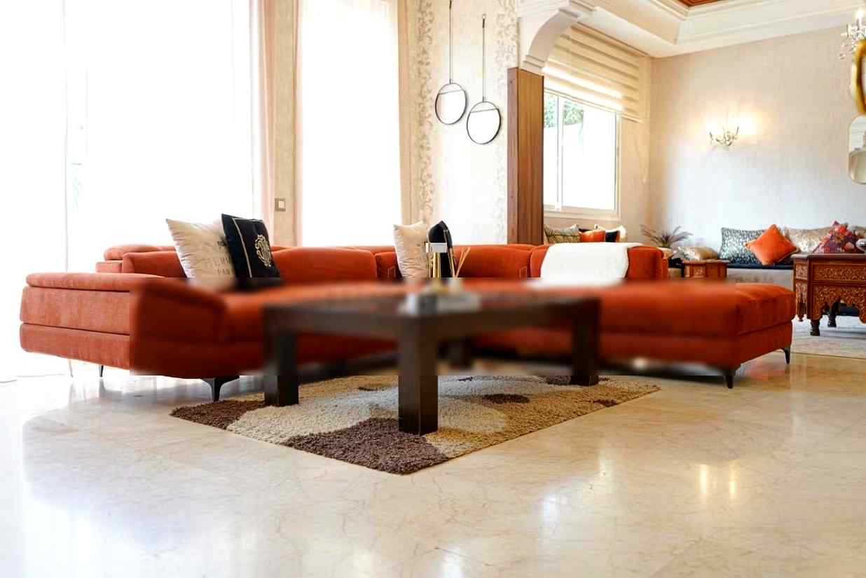 Maison de luxe à louer en Centre. 4 chambres agréables. Places de stationnement et terrasse - Photo 10