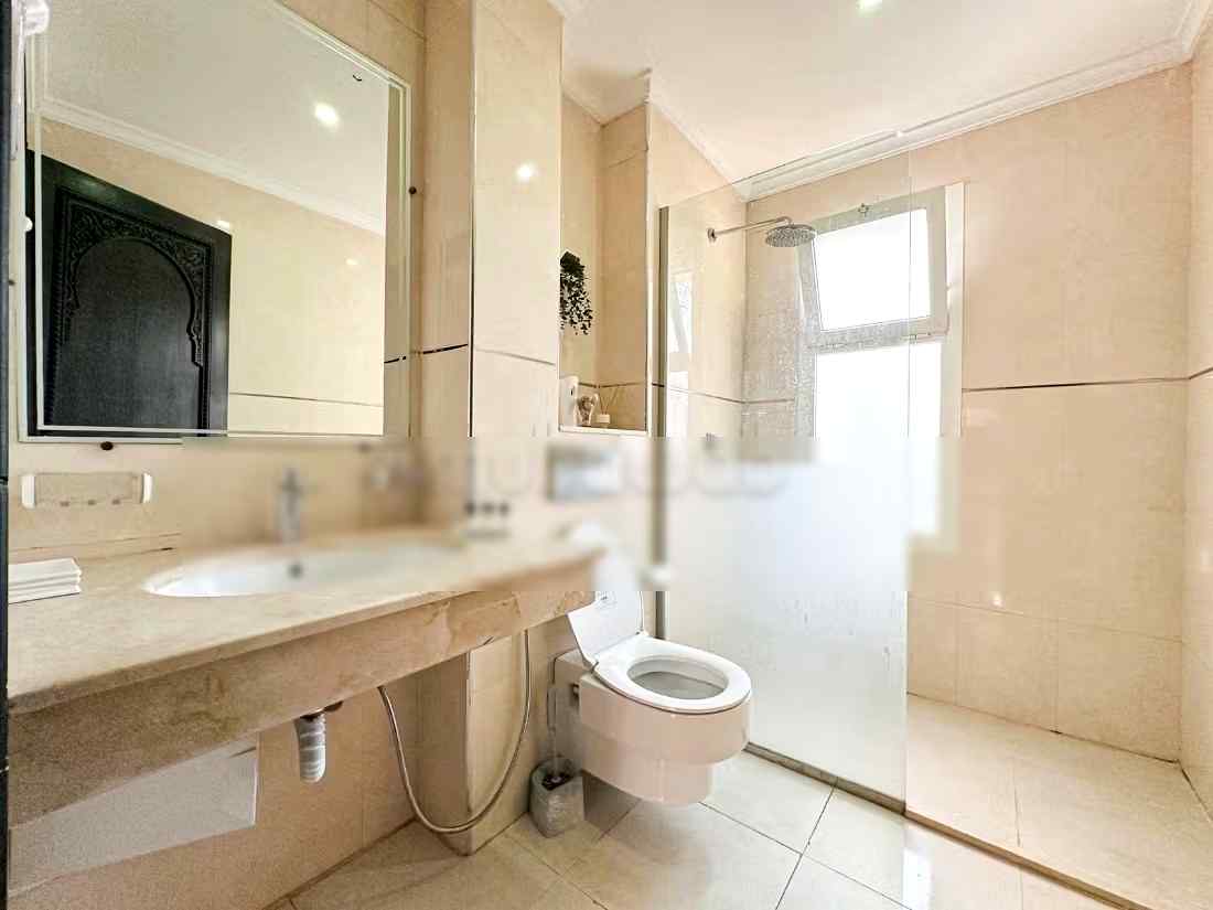 Maison de luxe à louer en Centre. 4 chambres agréables. Places de stationnement et terrasse - Photo 20