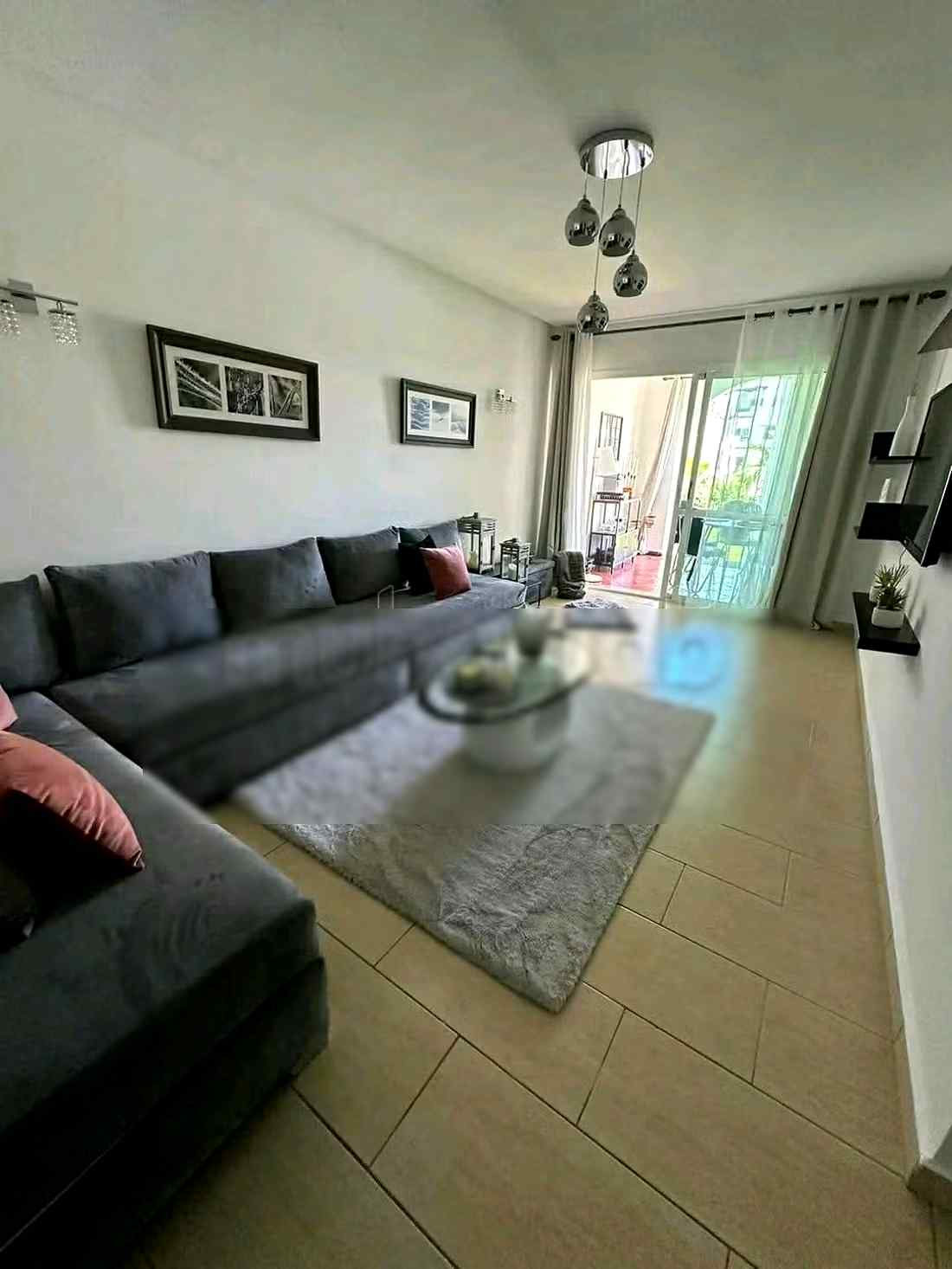 Location saisonnière à Cabo Negro. 2 belles chambres. Terrasse et jardin - Photo 5