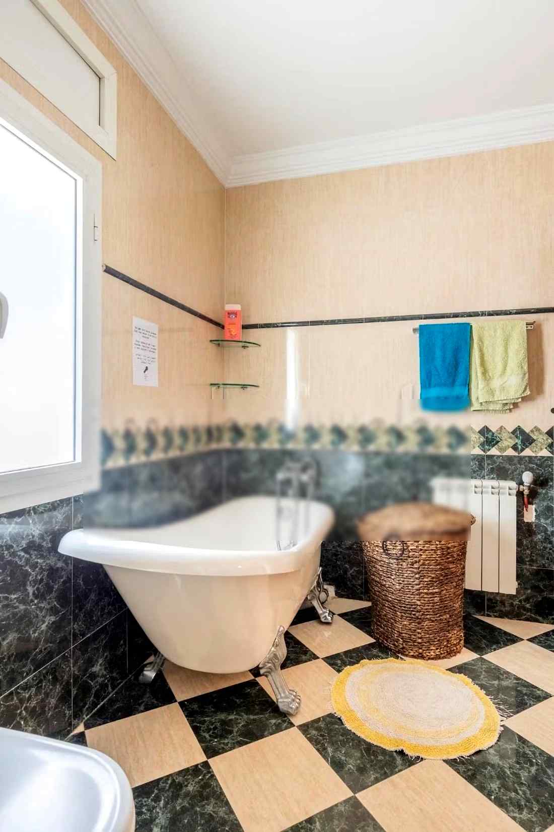 Villa de standing à louer pour vos vacances à Jbel Kbir. Superficie 1000 m². Jardin et terrasse - Photo 55