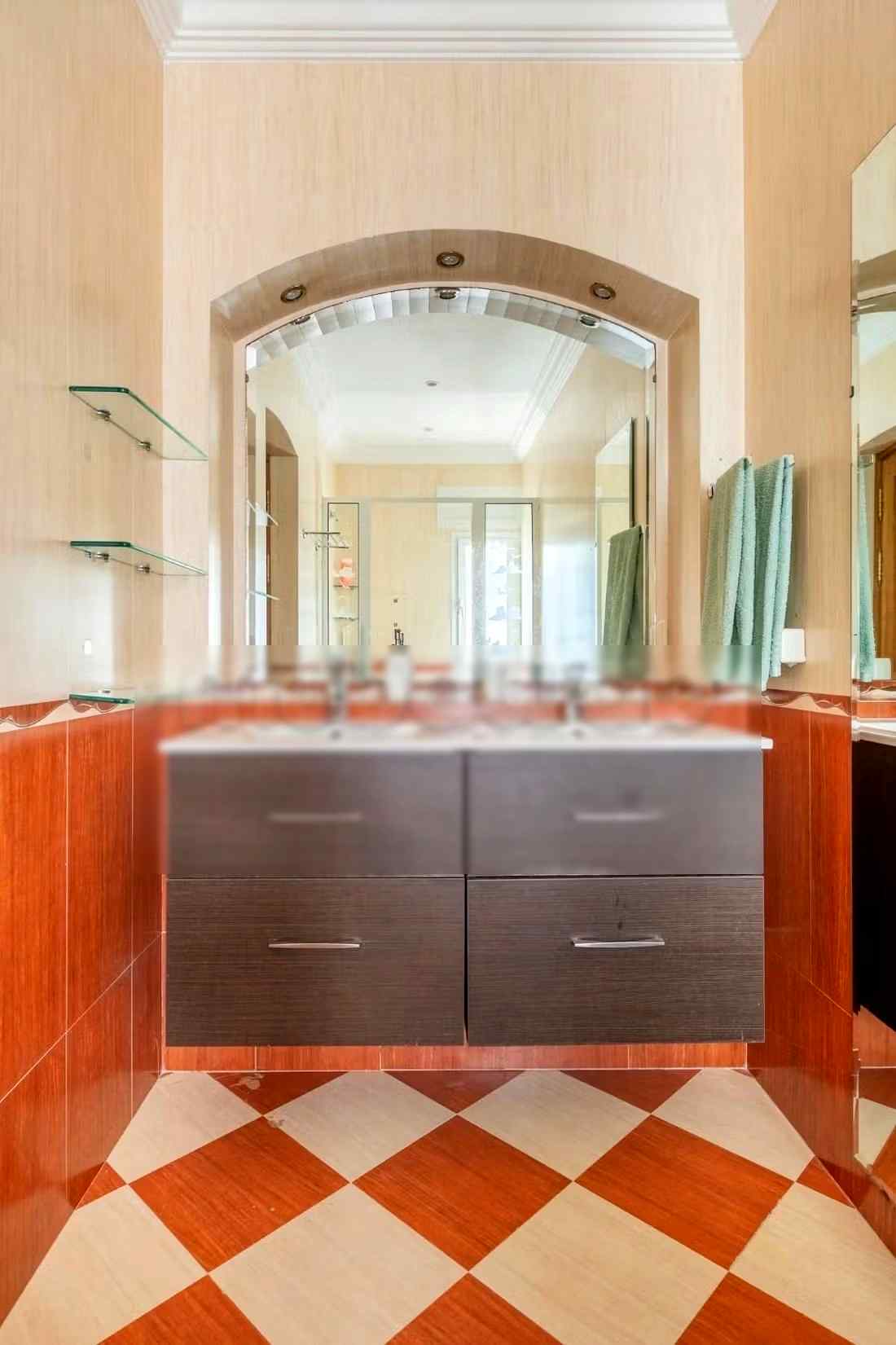 Villa de standing à louer pour vos vacances à Jbel Kbir. Superficie 1000 m². Jardin et terrasse - Photo 45