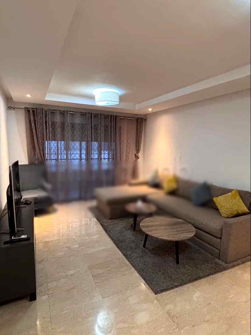 Location saisonnière à Roches Noires. Surface totale 84 m². Service de concierge et climatisation - Photo 9