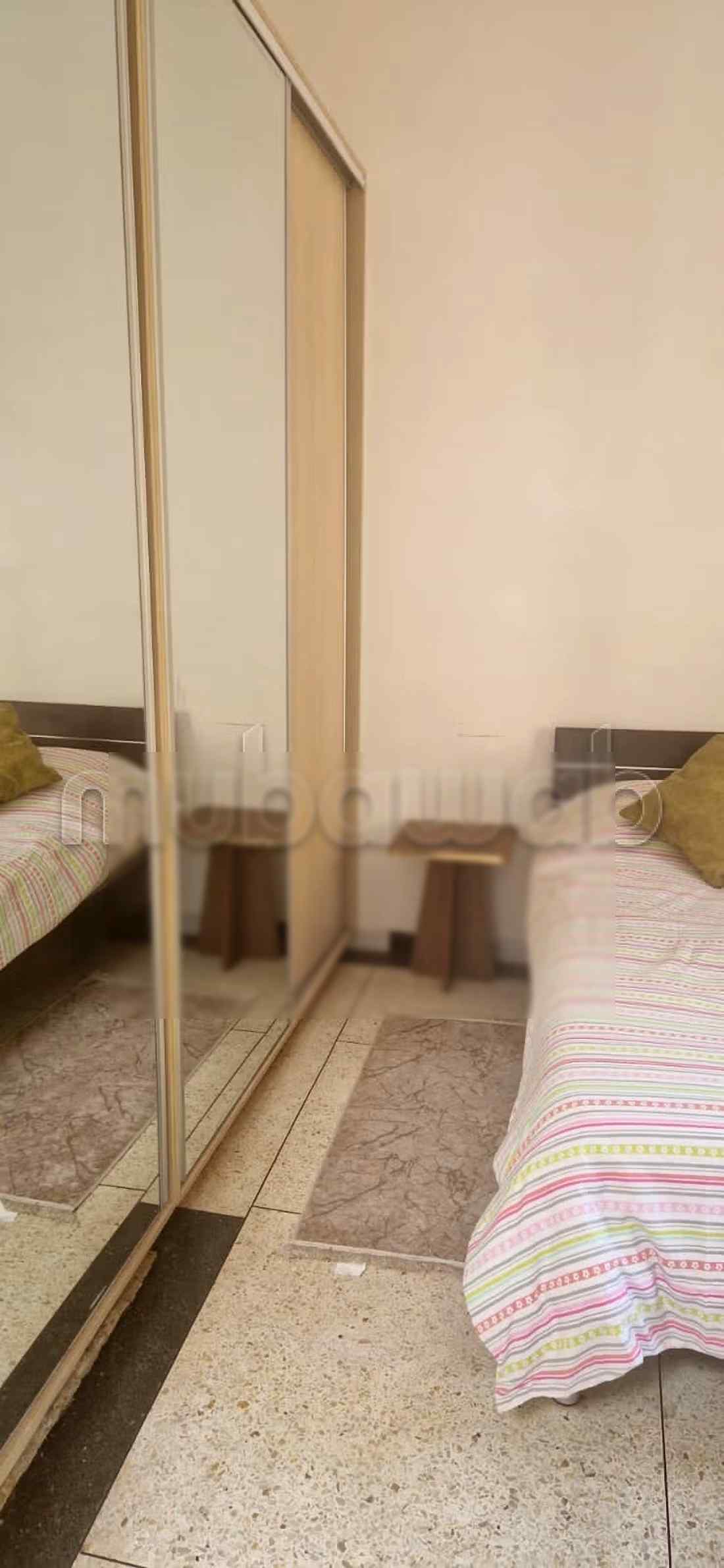 Appartement de vacances à louer à Mers Sultan. 
Surface de 70 m². 
Jardin et garage - Photo 3