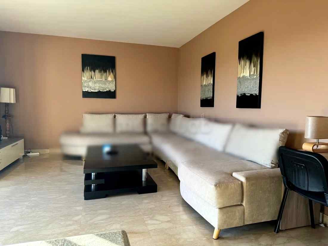 Appartements à louer location saisonnière à Founti.
Superficie 85 m².
Ascenseur et garage - Photo 6