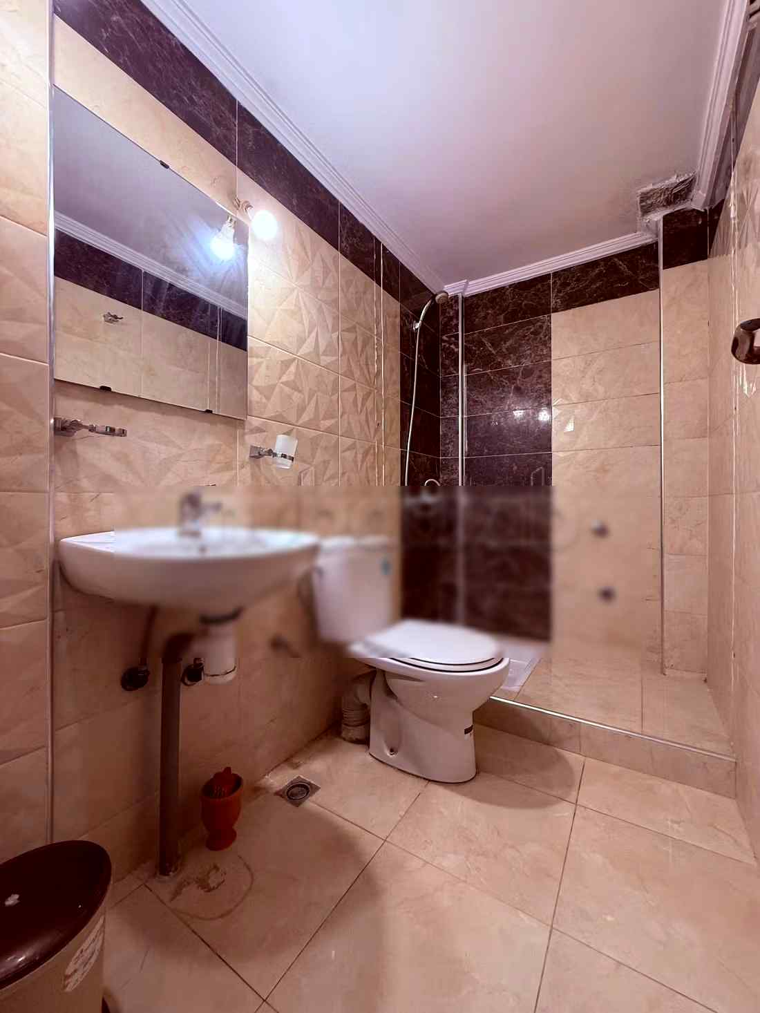 Appartement de vacances à louer en Centre. 
Surface de 100 m². 
Système de parabole et résidence sécurisée - Photo 10