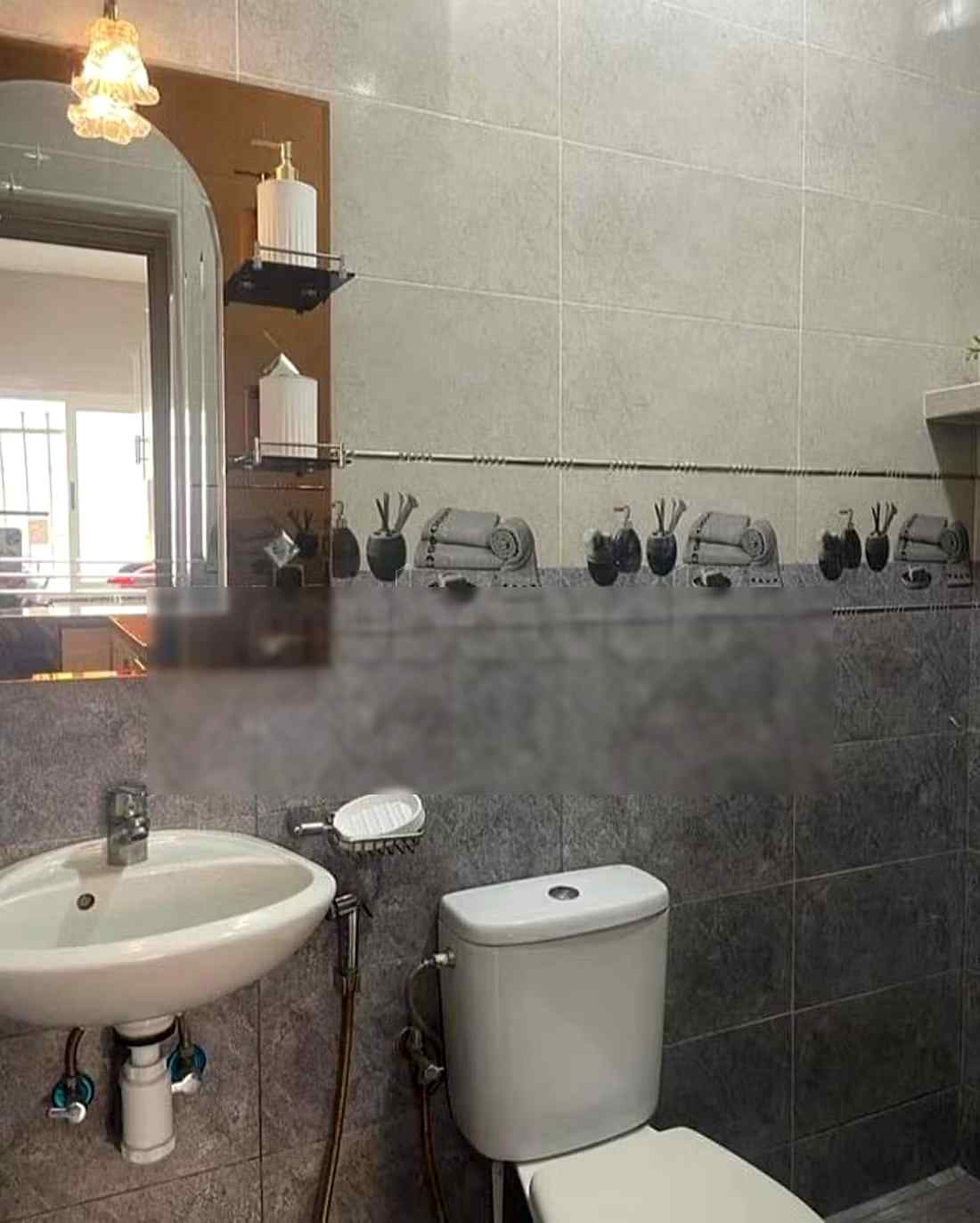 Appartements à louer à Bab Sbaa. 
2 grandes pièces. 
Porte blindée, sécurité - Photo 5