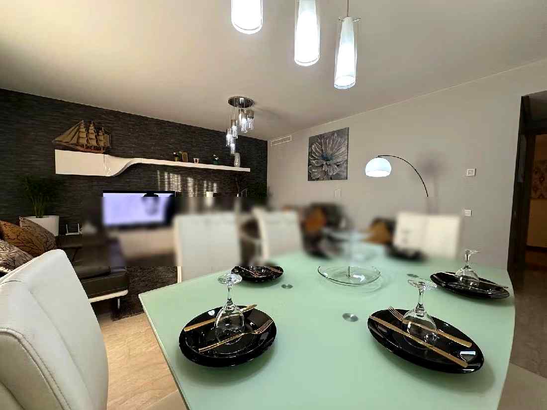 Location saisonnière à Founti. 2 belles chambres. Fenêtres double vitrage et chauffage central - Photo 10