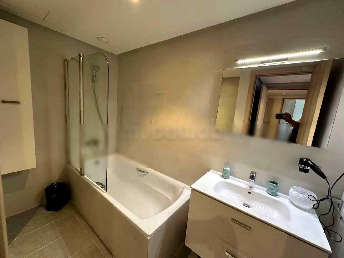 Location saisonnière à Founti. 2 belles chambres. Fenêtres double vitrage et chauffage central - Photo 22
