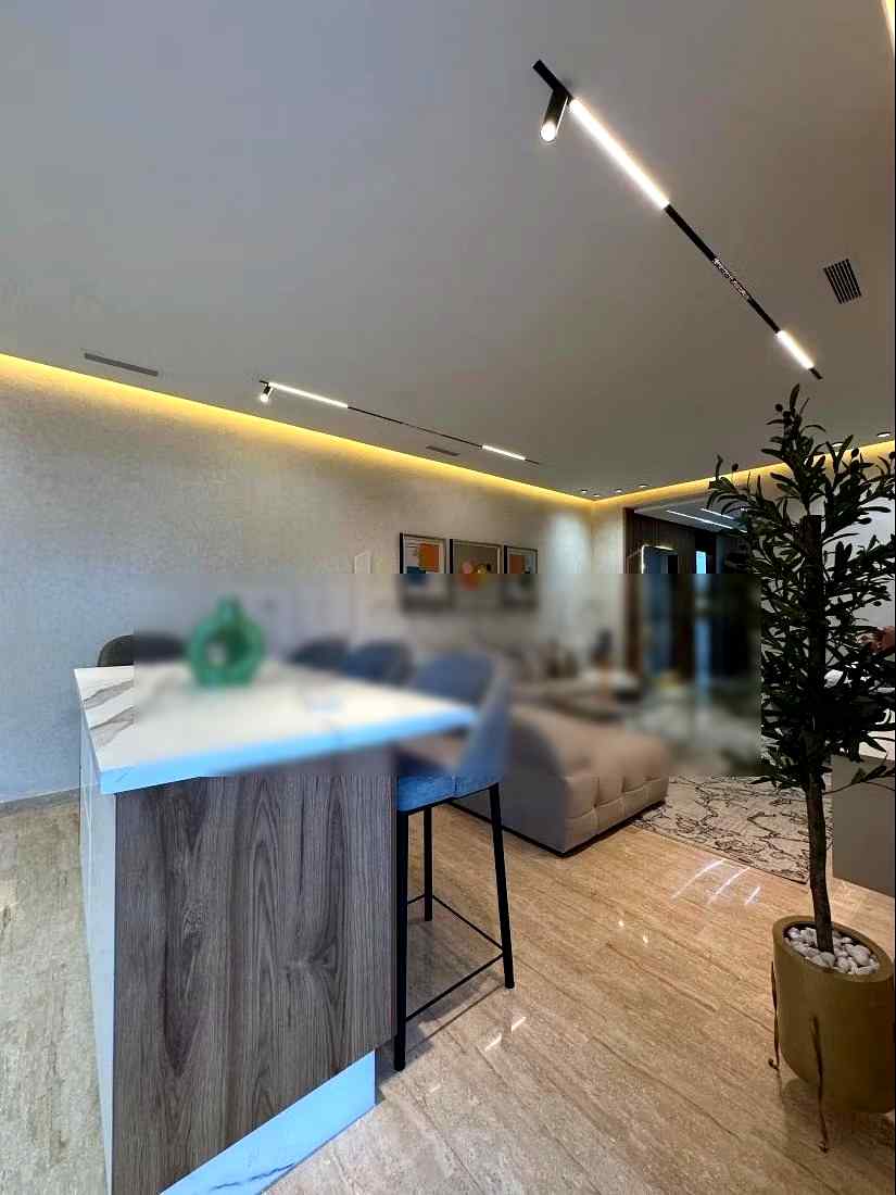 Luxury apartment with swimming pool face to beach in Malabata - Photo 9
