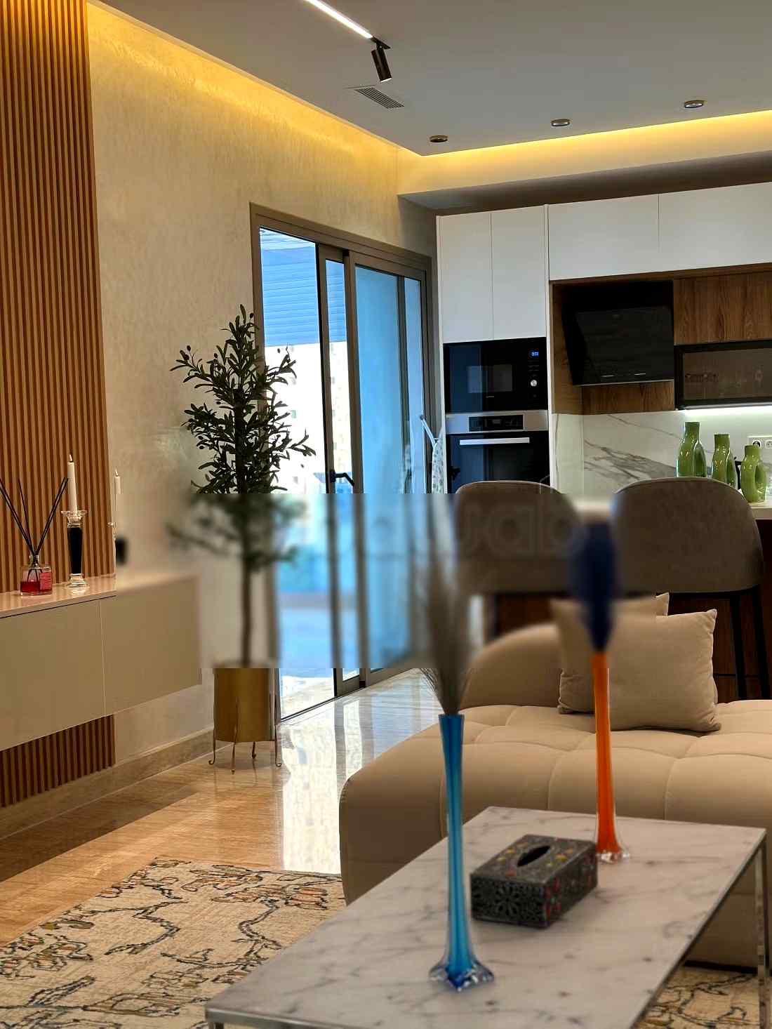Luxury apartment with swimming pool face to beach in Malabata - Photo 3
