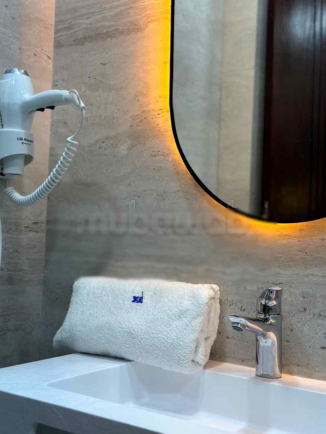 Luxury apartment with swimming pool face to beach in Malabata - Photo 15