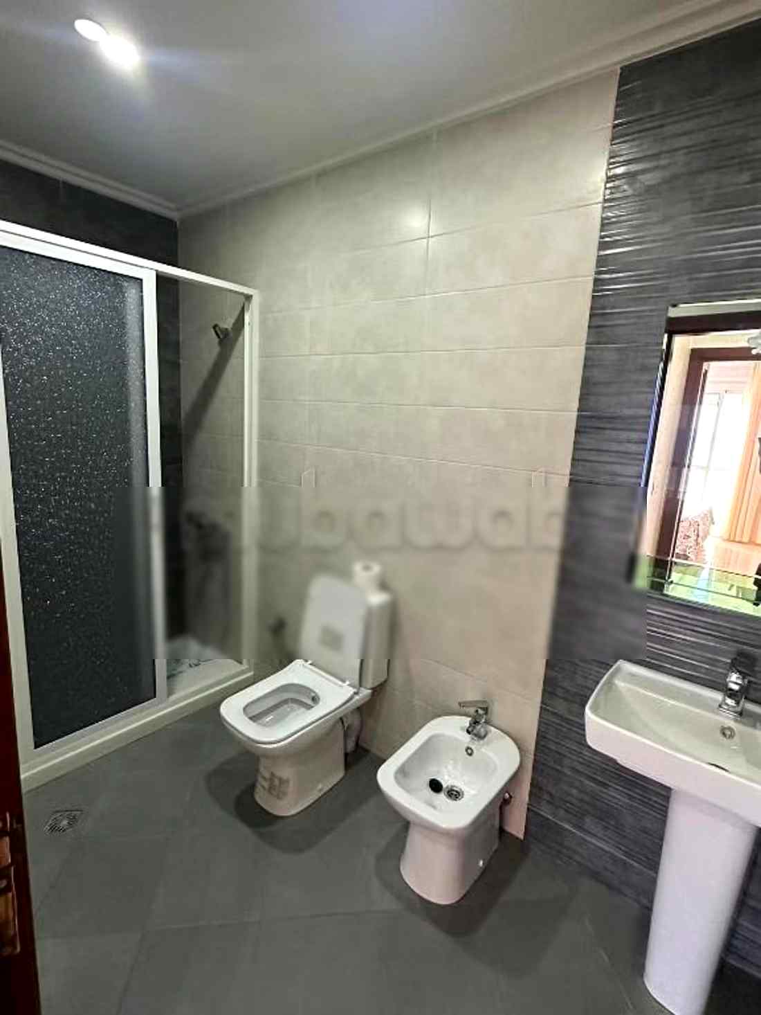 Appartement meublé bon emplacement - Photo 2
