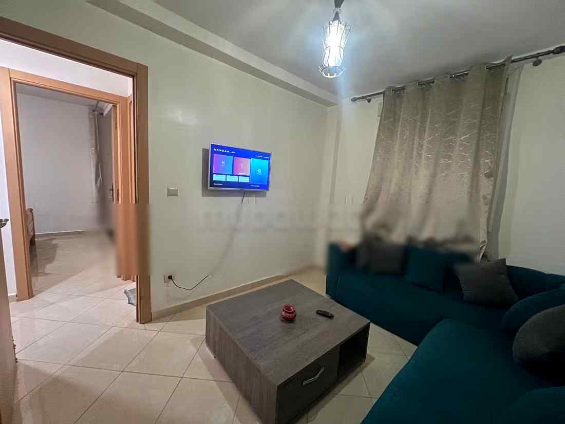 Location d'un appartement à Tanja Balia. Surface totale 40 m². Salon Marocain, sécurité - Photo 9