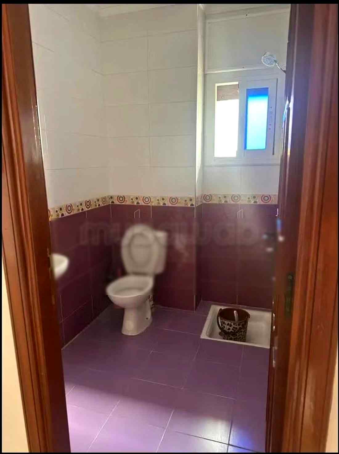 Location d'un appartement à M'Diq. 2 pièces confortables. Lave linge - Photo 7