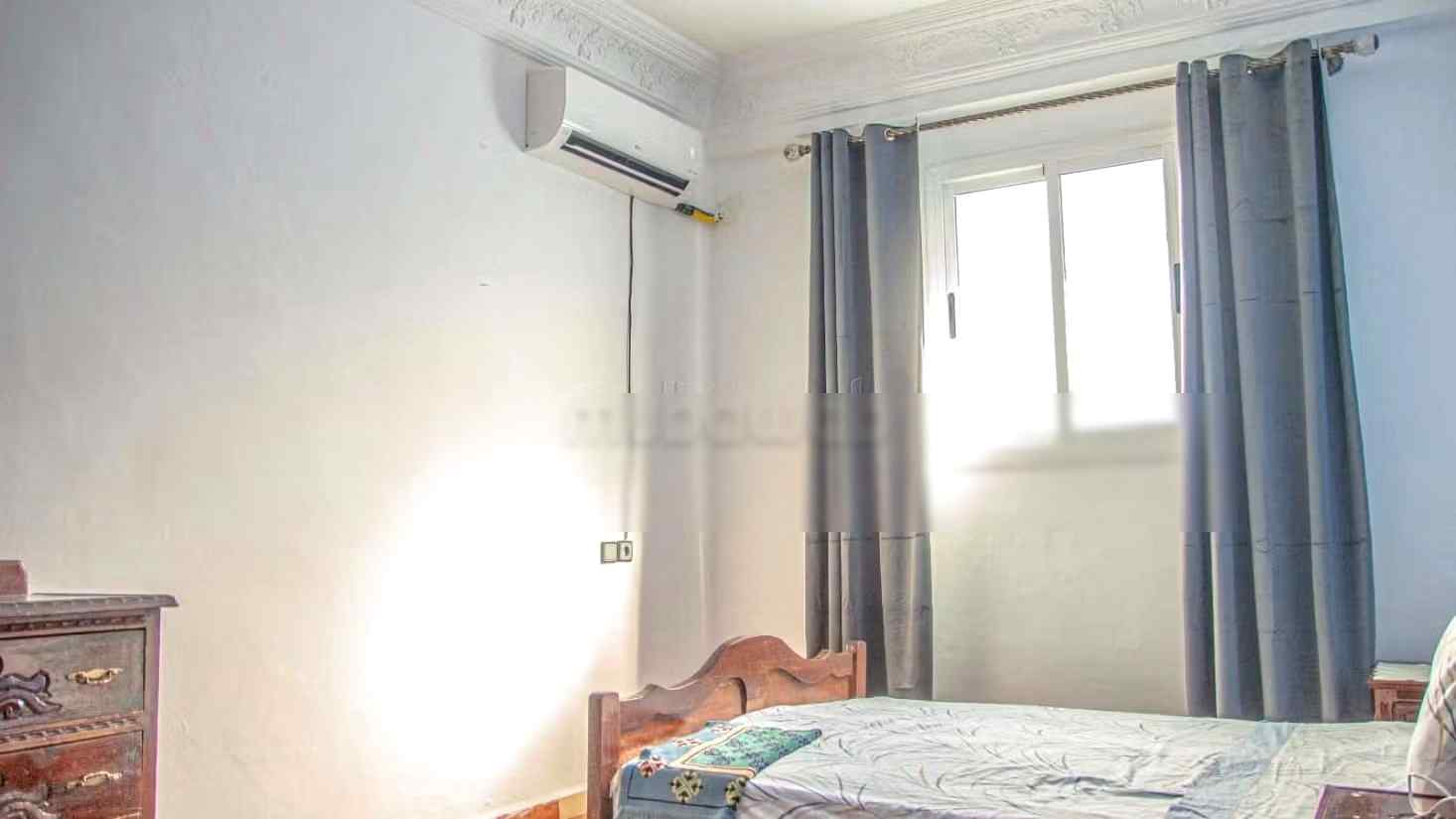 Appartements à louer à Chefchaouen. Surface totale de 100 m². Salon marocain traditionnel et porte solide - Photo 3
