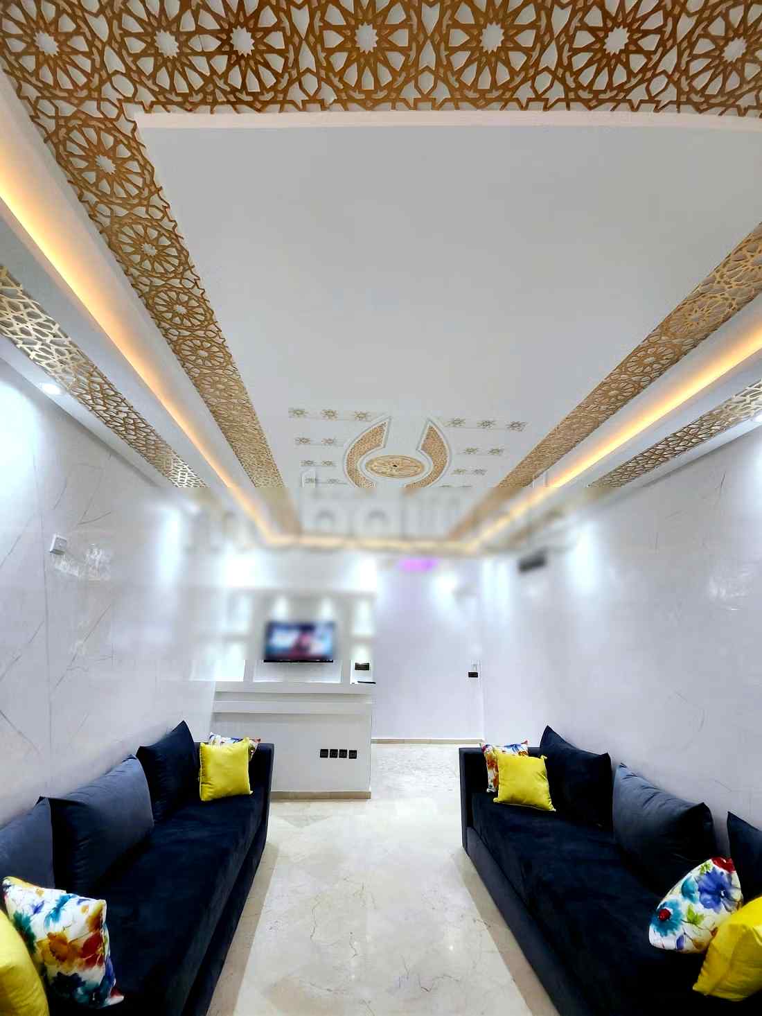 Appartement de vacances à louer à Guéliz. 4 pièces. Salon Marocain, sécurité - Photo 3