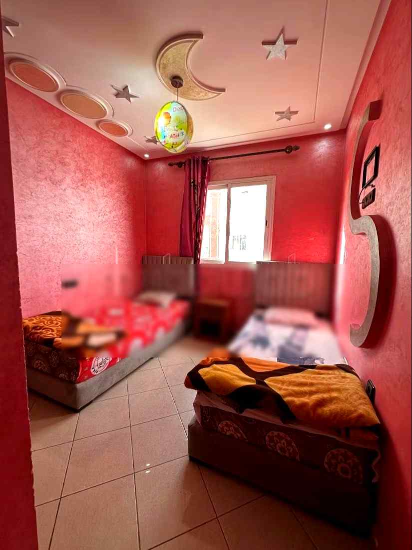 Location d'un appartement à Hay Salam. Surface de 60 m². Salon traditionnel et porte blindée - Photo 6