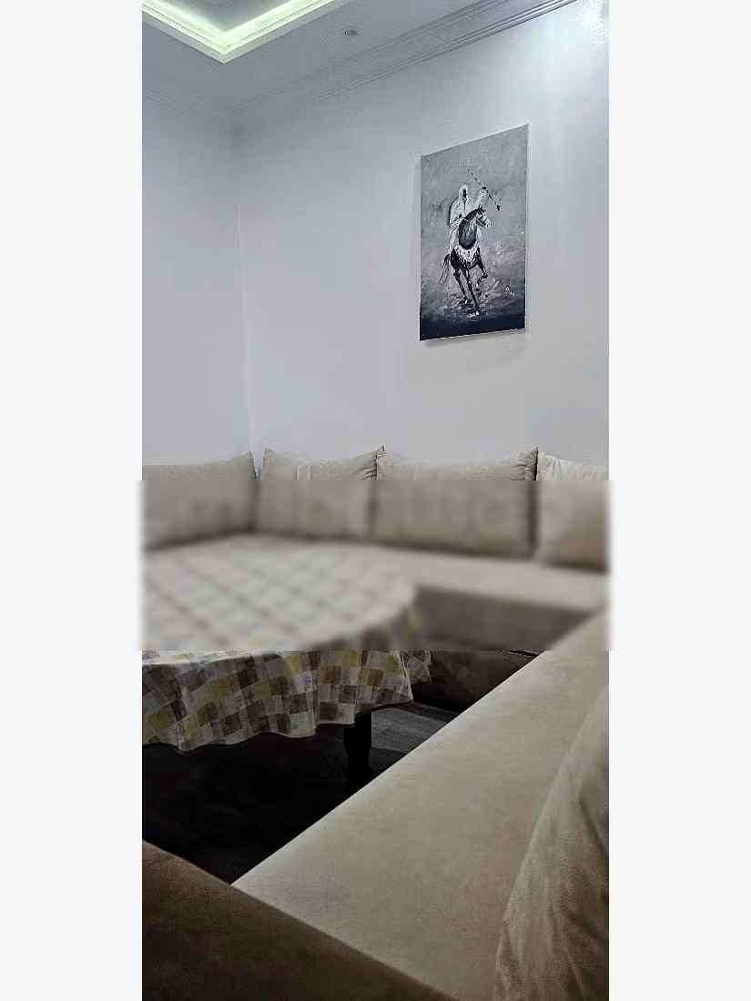 Location saisonnière à Borj. 1 Pièce. Fenêtres avec double vitrage et porte blindée - Photo 9