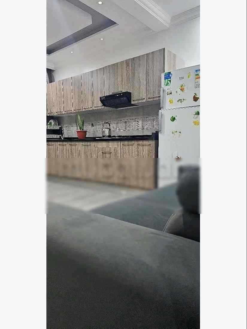 Location saisonnière à Borj. 1 Pièce. Fenêtres avec double vitrage et porte blindée - Photo 14
