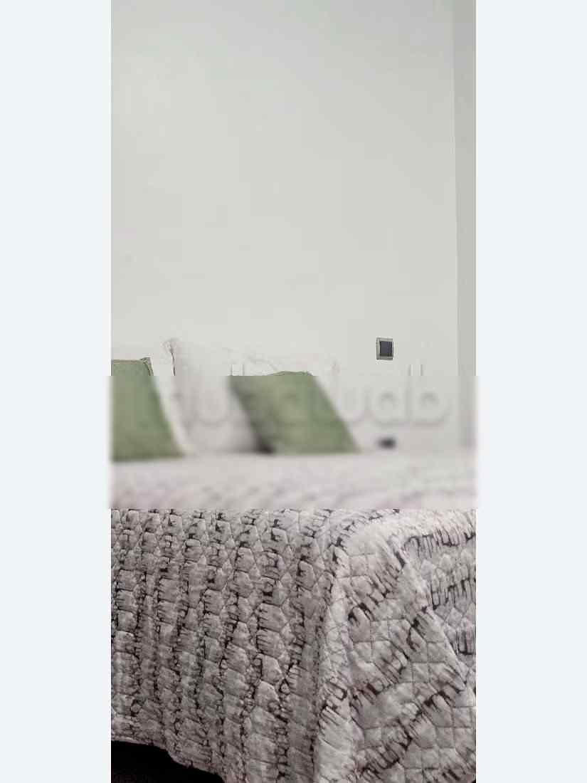 Location saisonnière à Borj. 1 Pièce. Fenêtres avec double vitrage et porte blindée - Photo 16