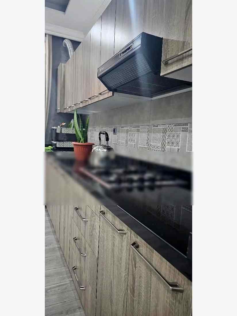 Location saisonnière à Borj. 1 Pièce. Fenêtres avec double vitrage et porte blindée - Photo 13