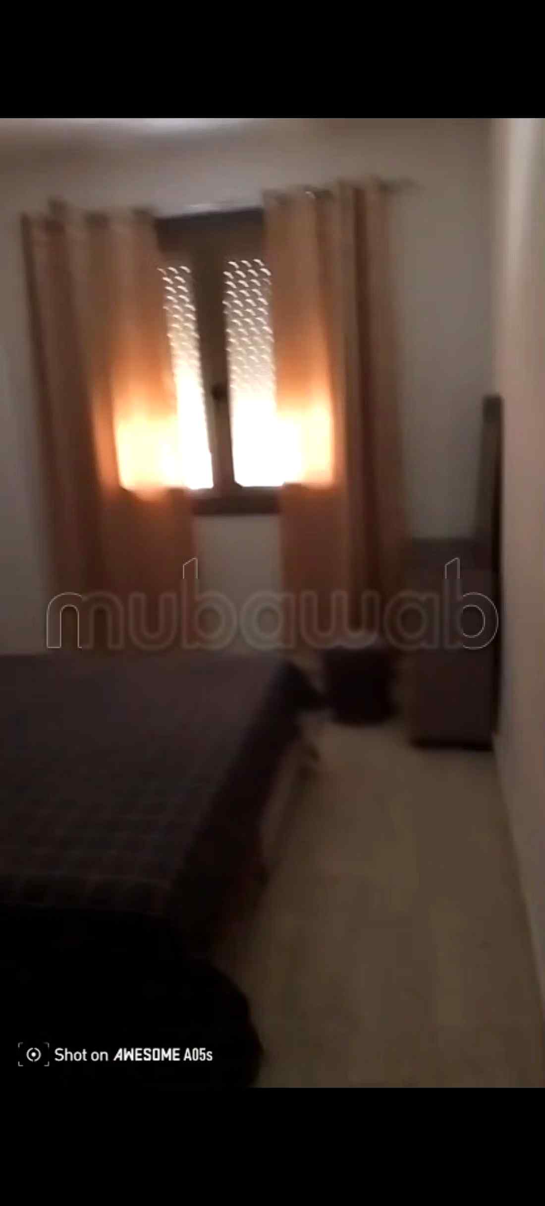 Location d'un appartement à Ain Mezouar. 2 chambres. Salon traditionnel, antenne parabolique générale. - Photo 3