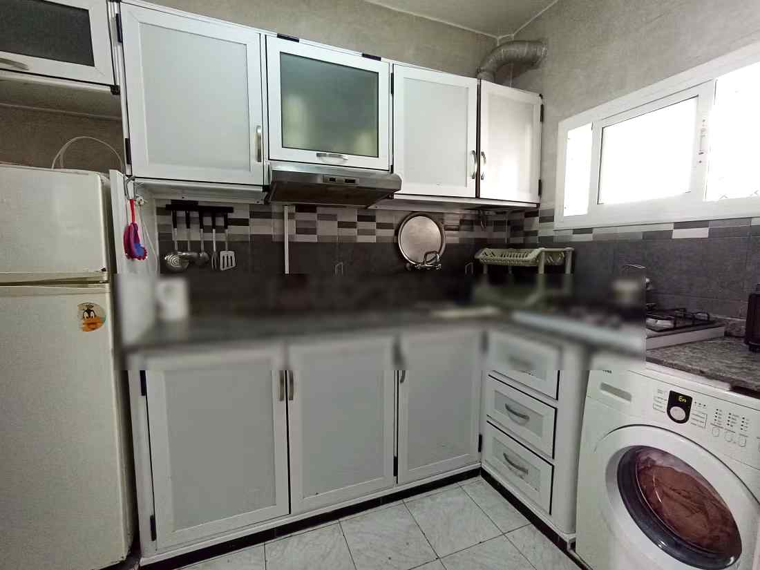 Appartement de vacances à louer à M'Diq. 
Surface totale 68 m². 
Téléviseur - Photo 4