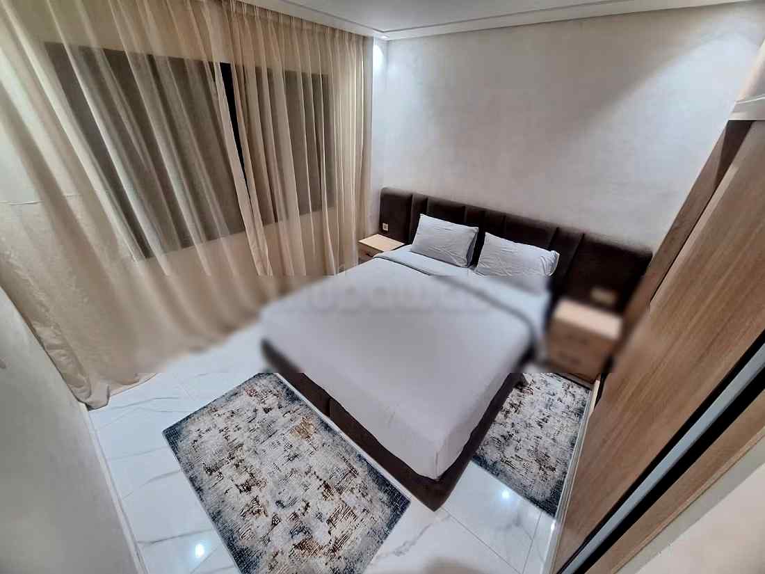 Location d'un appartement à Ennajd. 
2 chambres. 
Cuisine entièrement équipée - Photo 2
