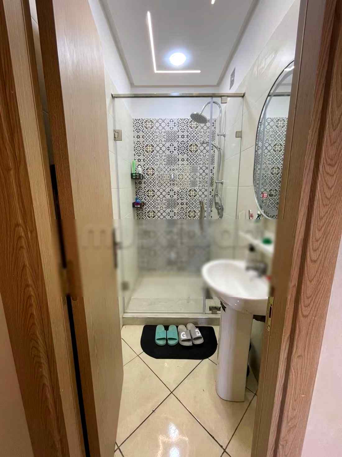 Location saisonnière à Plage rose marée. 
3 pièces. 
Porte blindée, salon traditionnel - Photo 4