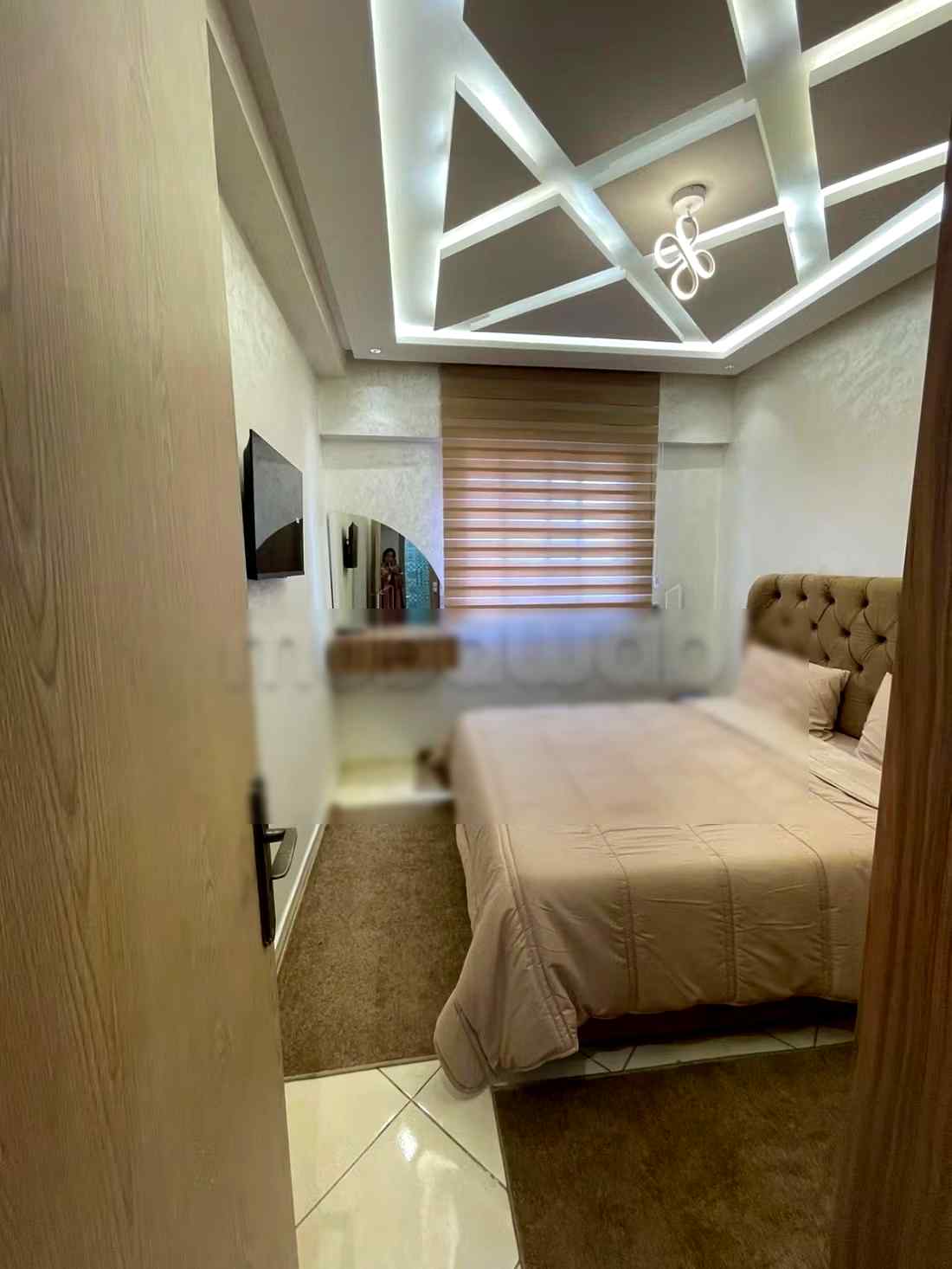 Location saisonnière à Plage rose marée. 
3 pièces. 
Porte blindée, salon traditionnel - Photo 6