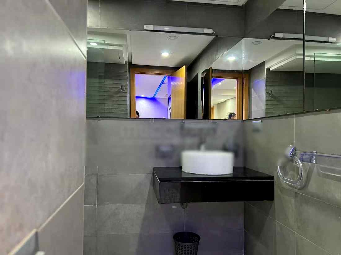 Location saisonnière à Guéliz. 2 belles chambres. Système de parabole et salon marocain - Photo 11
