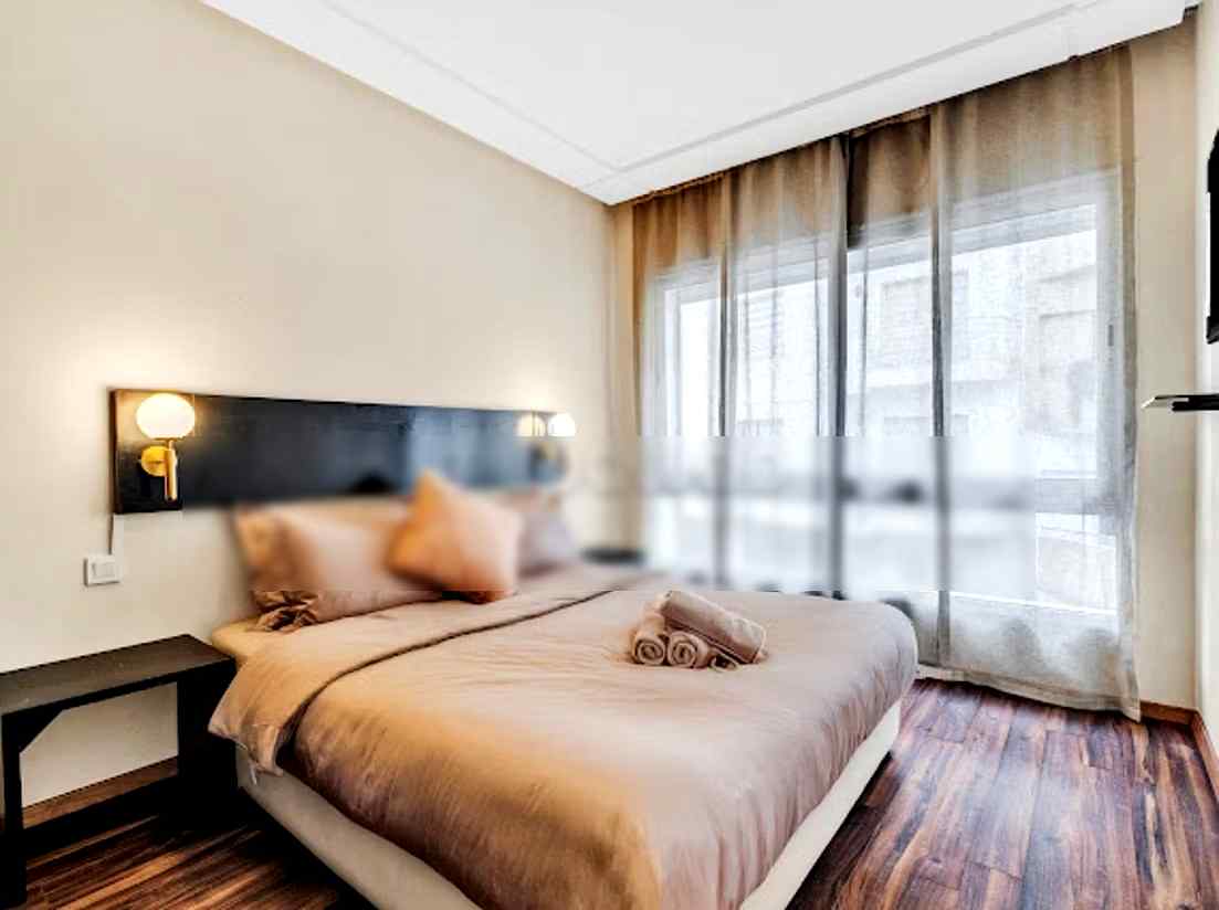 Location d'un appartement à Triangle d'Or. 2 pièces confortables. Environnement calme avec vue sur la mer et double vitrage - Photo 10