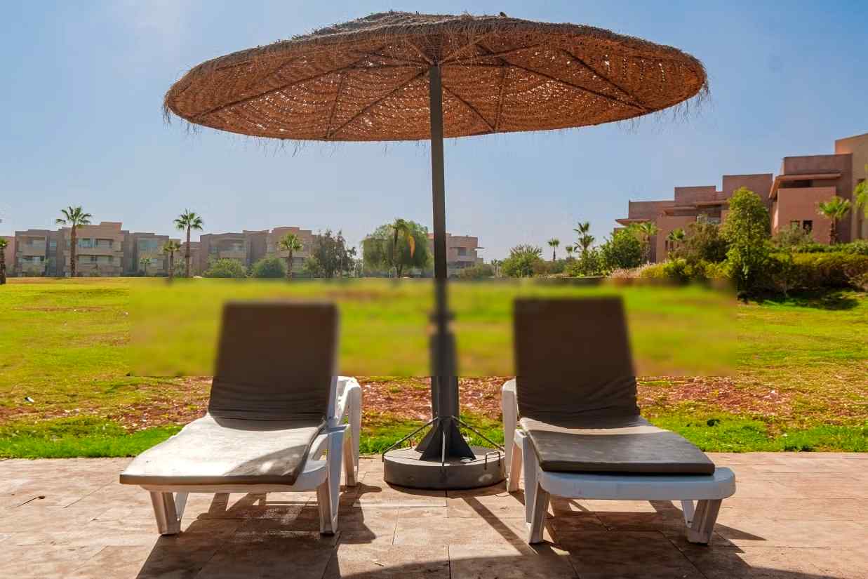 Superbe Appartement sur le golf equipee dun playstation 5 et un balançoire jardin - Photo 20