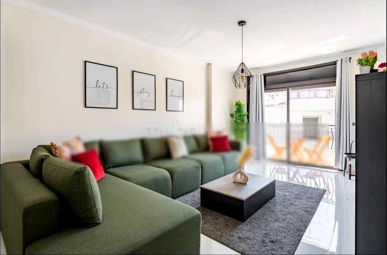 Location d'un appartement en Hassan Centre Ville. 
Surface totale 86 m². 
Double vitrage et porte blindée - Photo 2