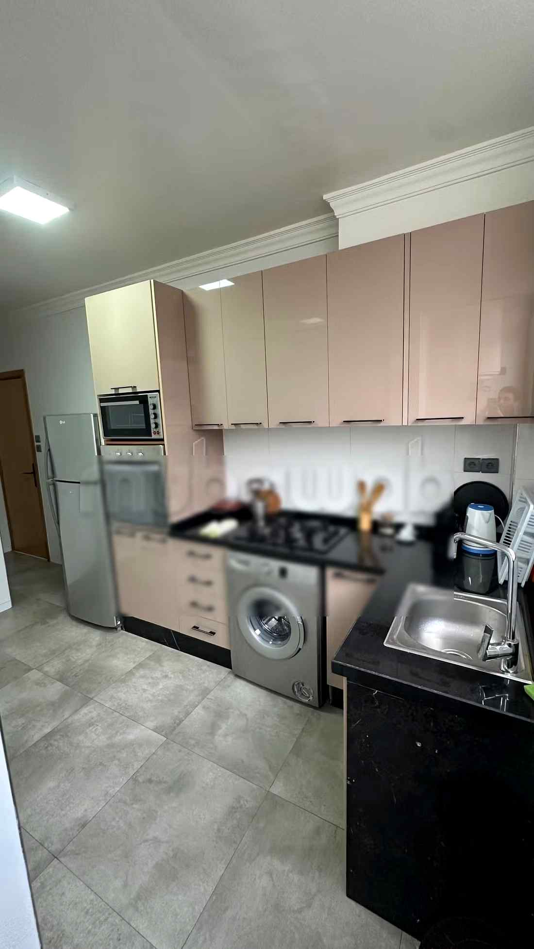 Location d'un appartement en Hassan Centre Ville. 
Surface totale 86 m². 
Double vitrage et porte blindée - Photo 10