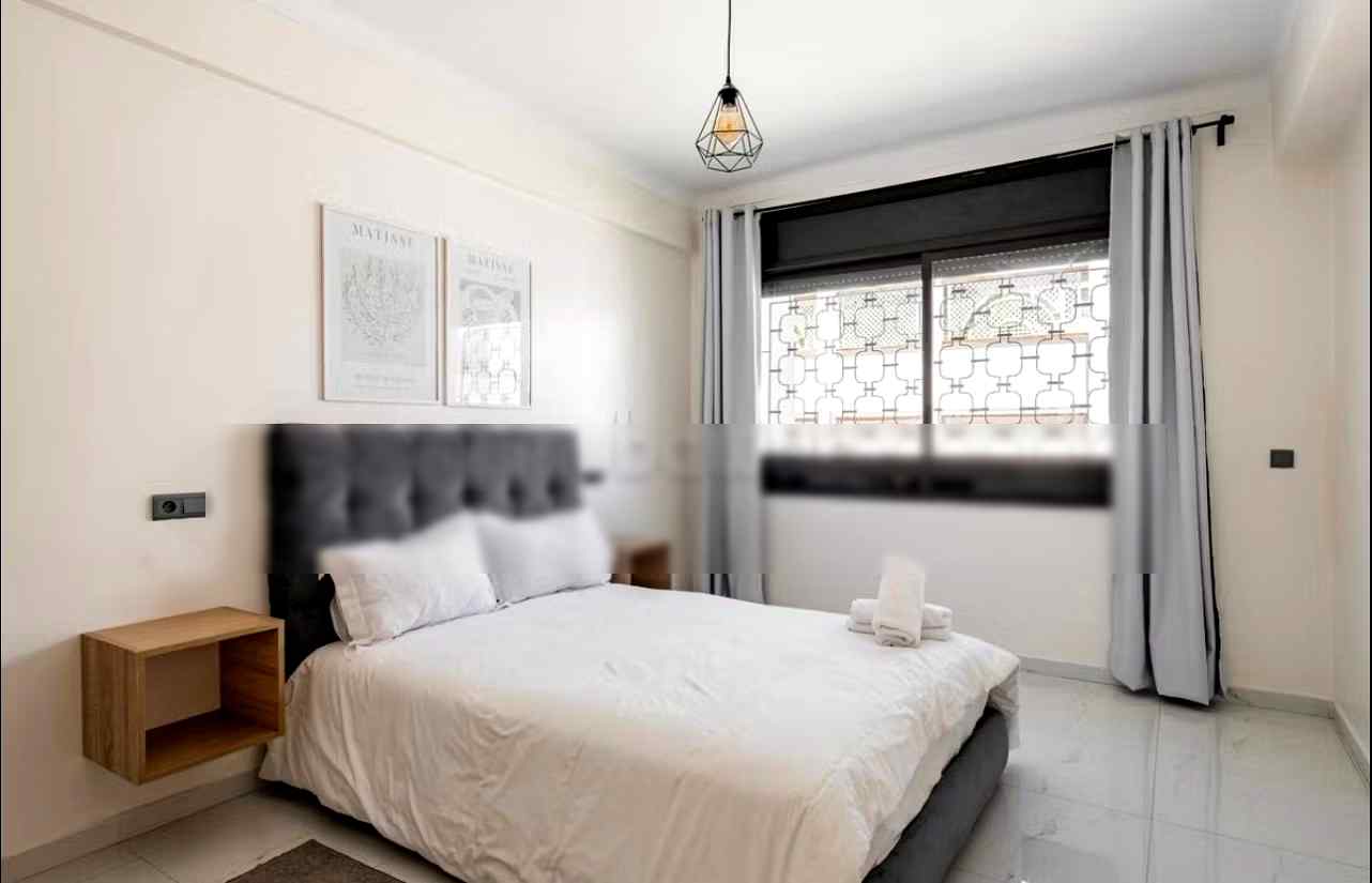 Location d'un appartement en Hassan Centre Ville. 
Surface totale 86 m². 
Double vitrage et porte blindée - Photo 5